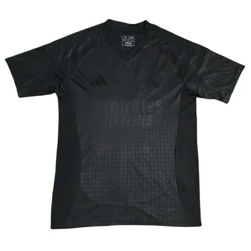 Maillot Real Madrid All-black 2024/25 - Concept