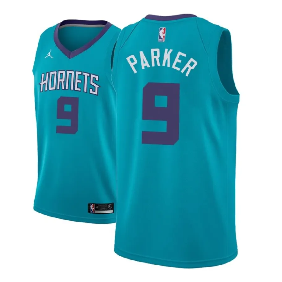 Tony Parker Charlotte Hornets 2018/19 - Icon Edition